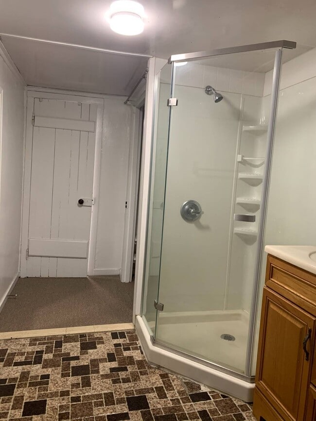 Building Photo - 119 E Main St