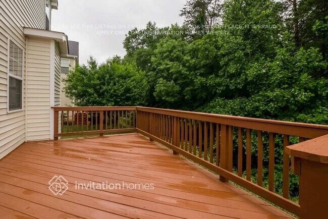 Building Photo - 1420 Bottle Brush Ln
