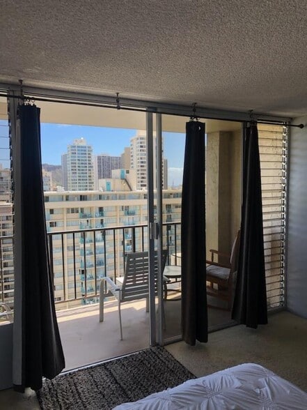 Building Photo - 2345 Ala Wai Blvd