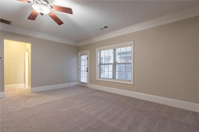 Building Photo - 2767 Durham Dr NE