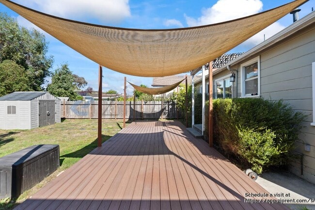 Building Photo - 431 42nd St