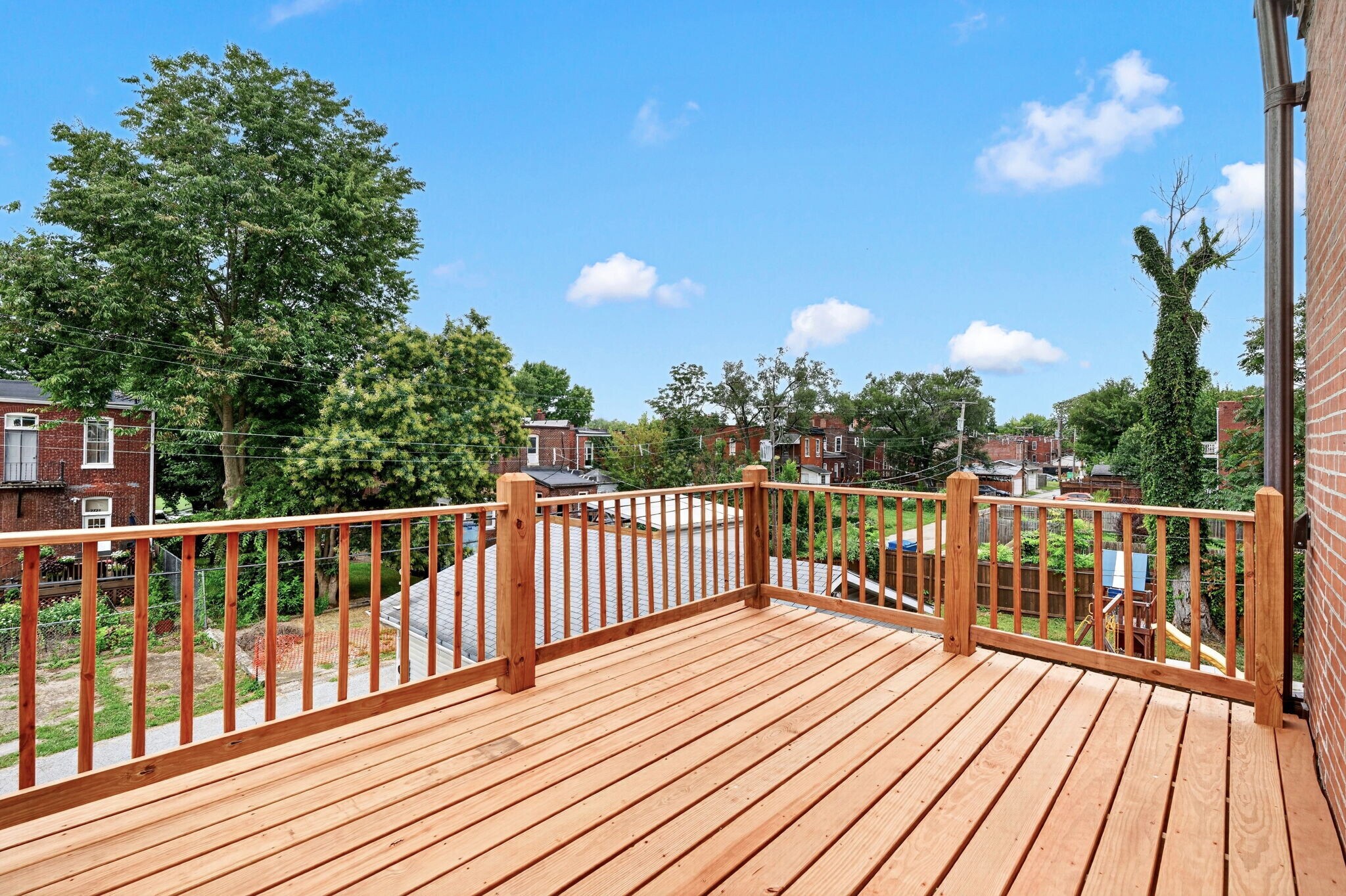 Back deck - 2722 Armand Pl