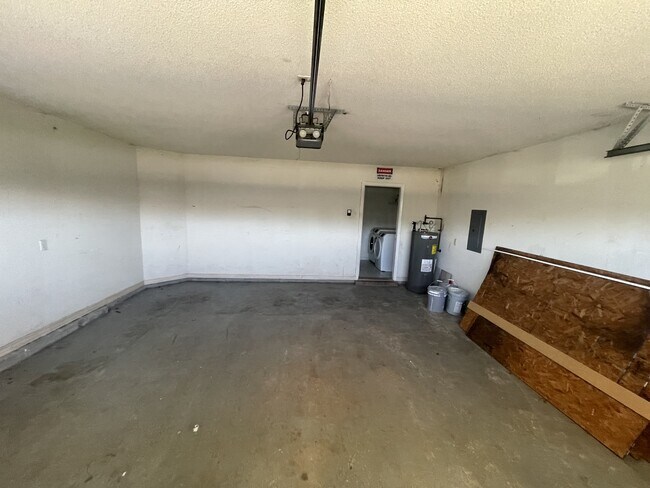 Building Photo - 9712 Seafarer's Way