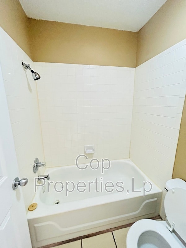 Building Photo - 1804 Gary’s Park