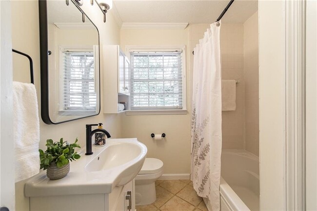 Building Photo - 905 Tanglewood Trail