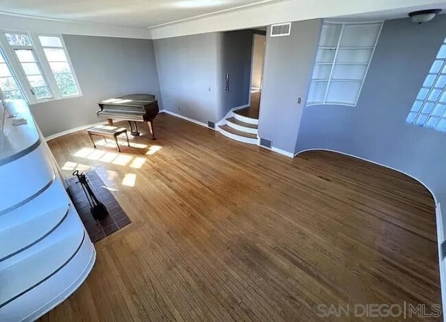 Building Photo - 3311 Xenophon St