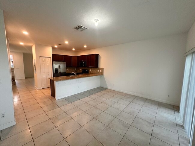 Building Photo - 5330 Ellery Terrace