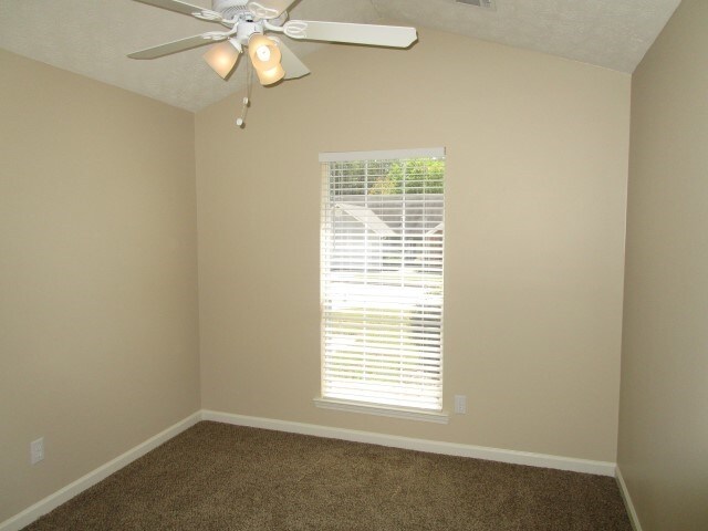 Building Photo - 305 Brannans Ct