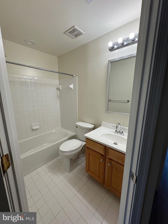 Building Photo - 4031 Quiet Creek Dr
