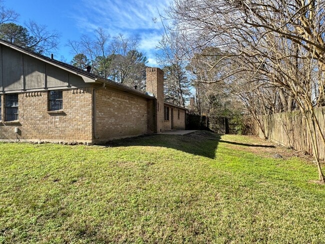 Building Photo - 405 Cypress Cir