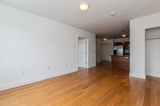 Building Photo - 125 43rd St