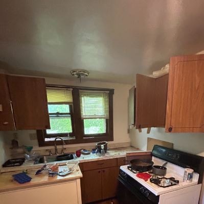 Building Photo - 8521 Clifton Ave