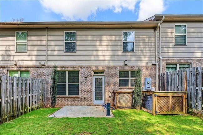 Building Photo - 2038 Brightleaf Way
