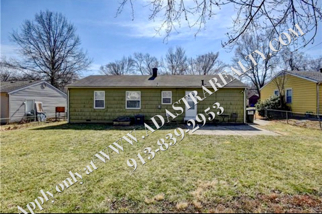 Building Photo - Cute 3 Bed 1 Bath Ranch in Raytown-Availab...