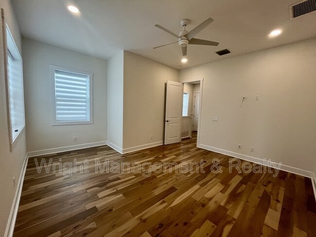 Building Photo - 821 Oak Bend Ln