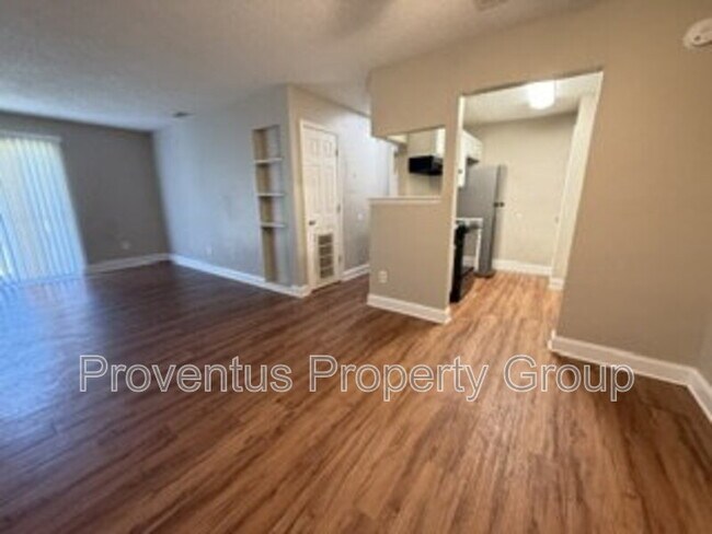 Building Photo - 500 N Crow Rd