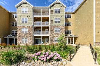 Building Photo - The Hammocks at MillCreek