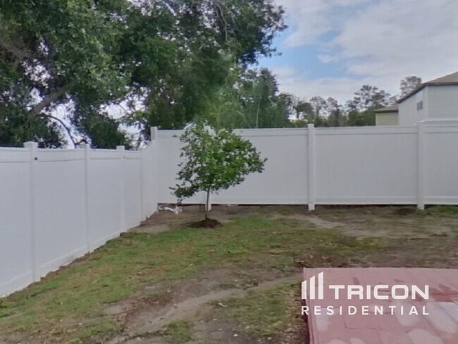 Building Photo - 15611 Merlin Ave