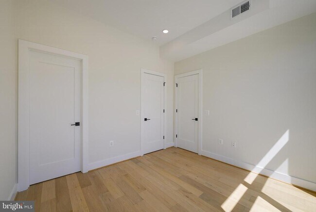 Building Photo - 4347 Harrison St NW