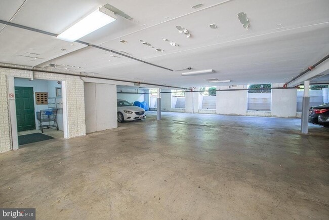 Building Photo - 45522 Westmeath Way