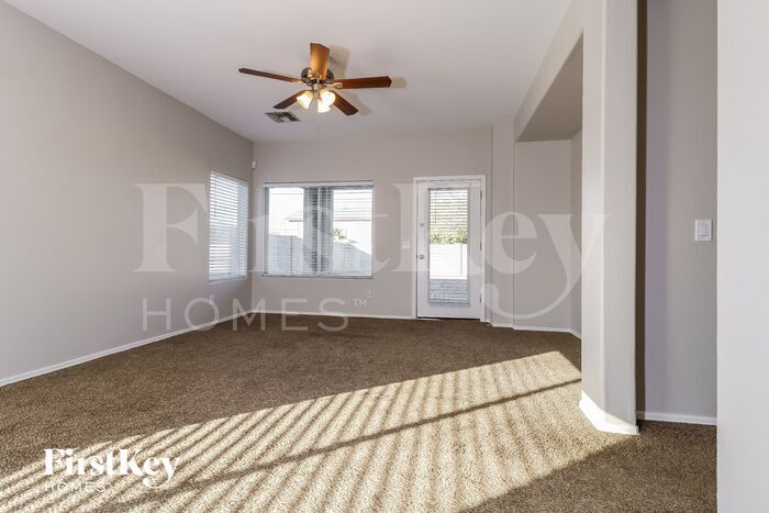 Building Photo - 110 N 118th Ave