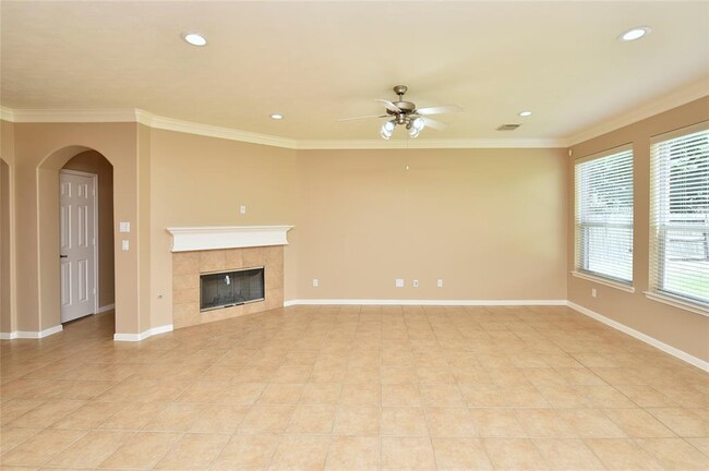 Building Photo - 6718 Constatine Ct