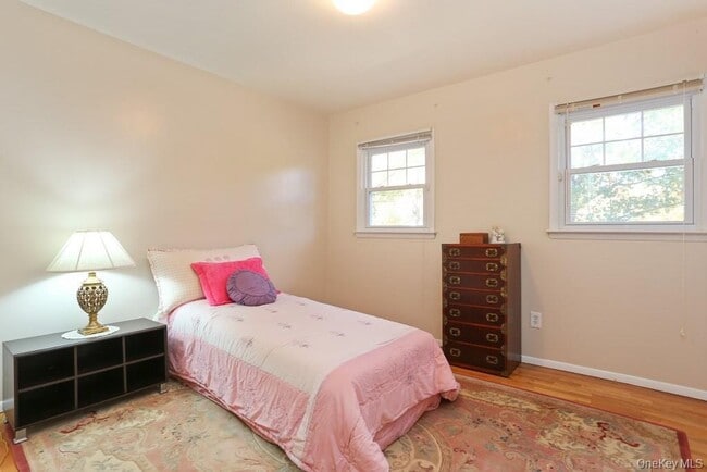 Building Photo - 7 Susan Ct