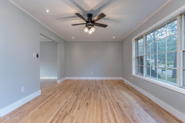 Building Photo - 3 Heather Ln