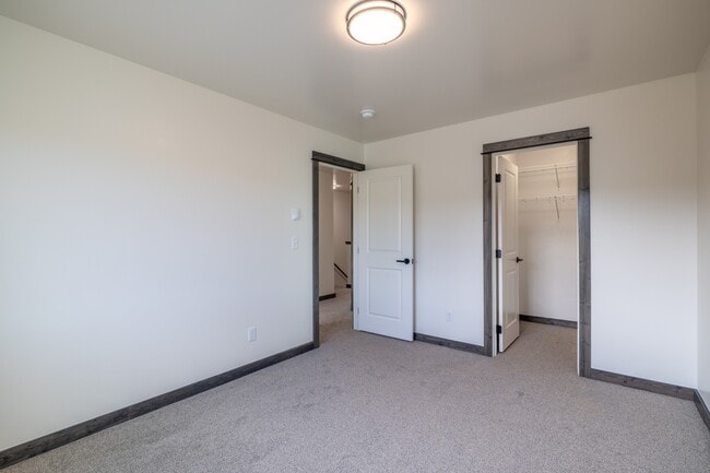 Building Photo - 3396 Crosswind Ct