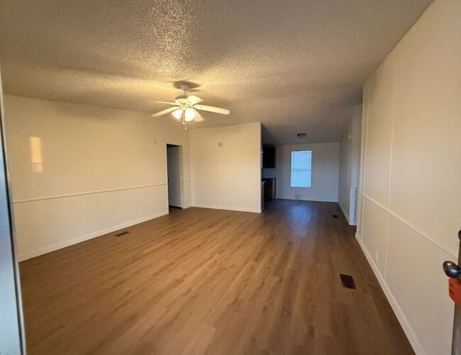 Building Photo - 21620 W Narramore Rd