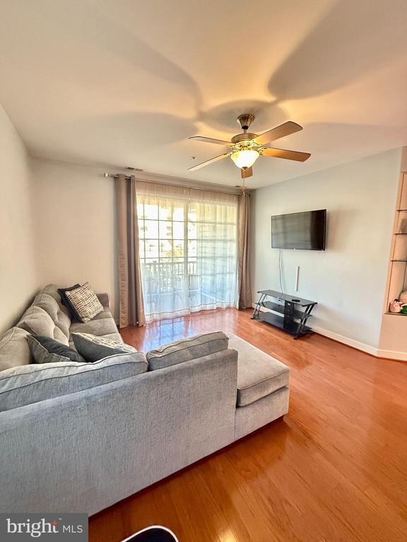 Building Photo - 41800 Eastwick Ln