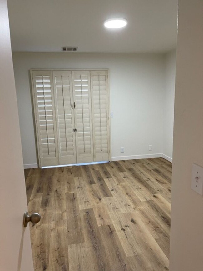 Building Photo - 85 Stenner St