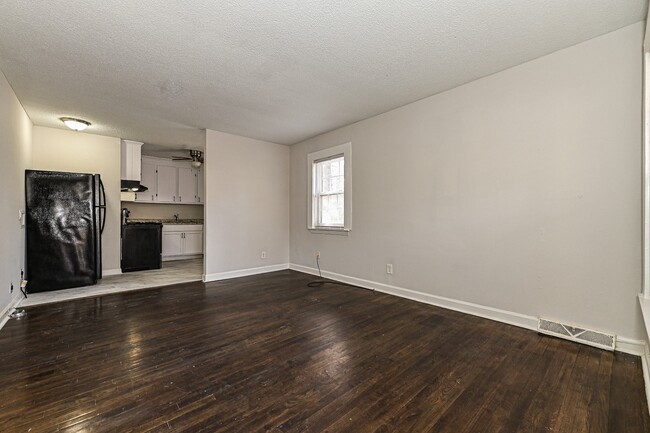 Building Photo - 2740 Grimes St