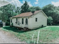 Building Photo - 902 W Dunbar St