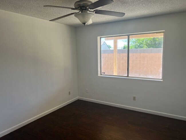 Building Photo - Three Bedroom Cibola Home on a large Lot
