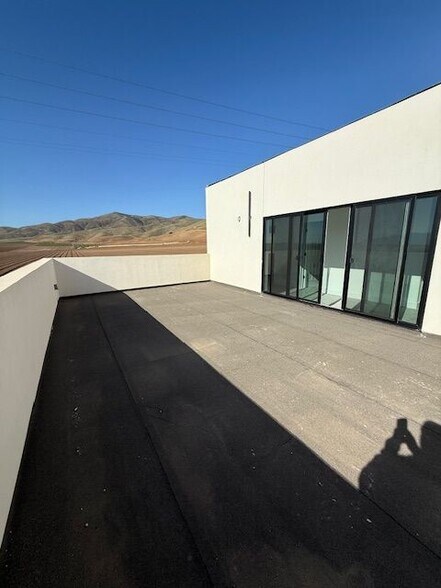 Building Photo - 853 Terraza St