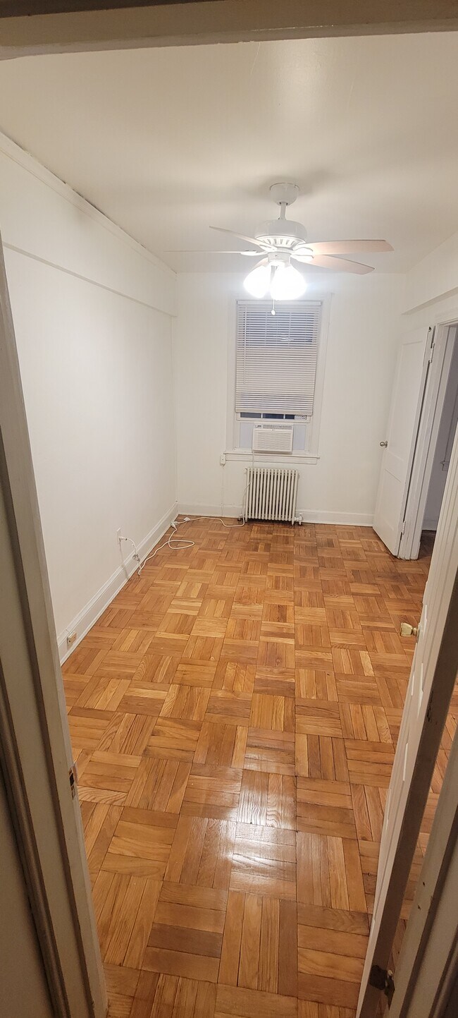 Bedroom - 5061 New Hampshire Ave NW