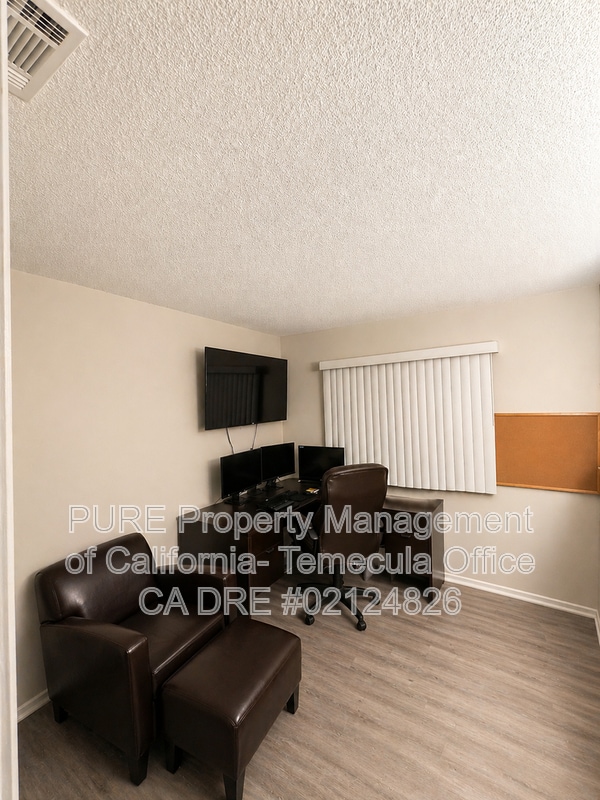 Building Photo - 25615 Union Hill Dr