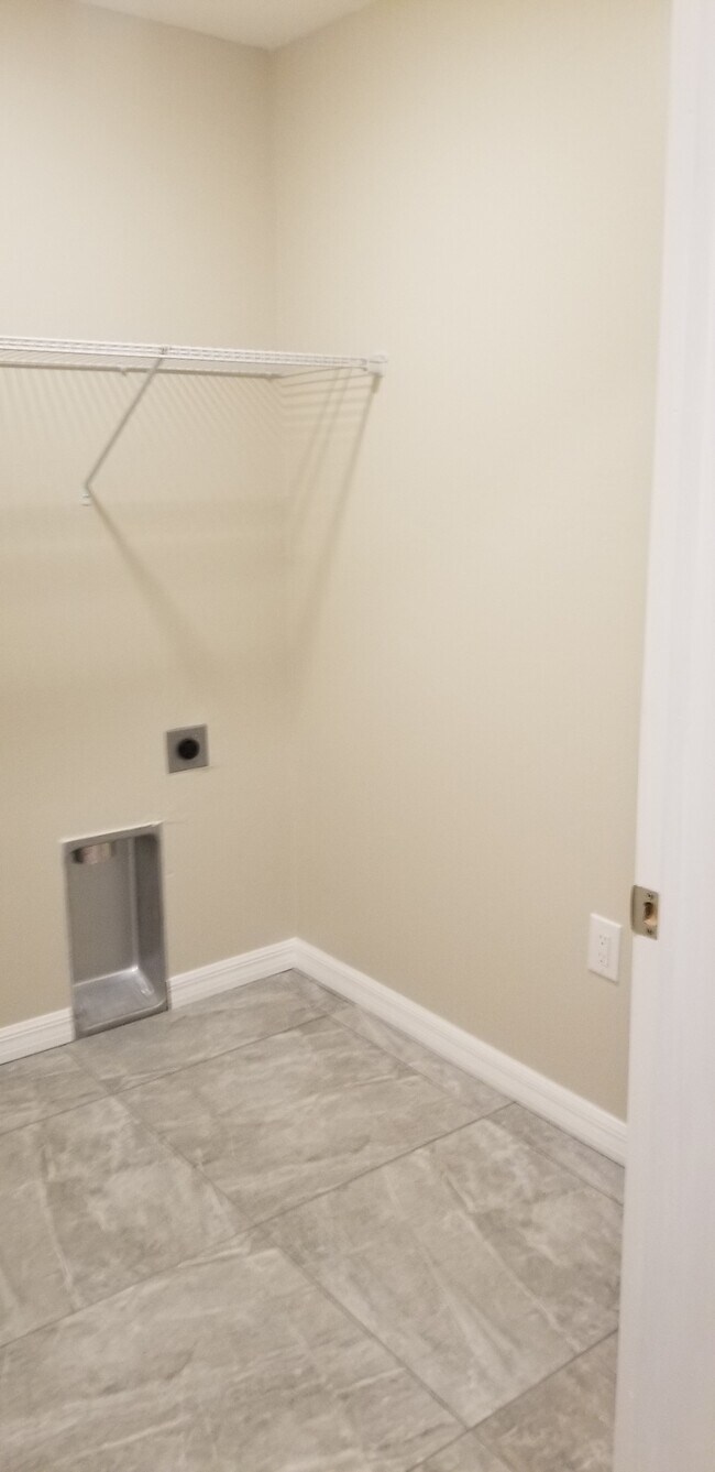 Building Photo - 1721 SW 33rd Terrace