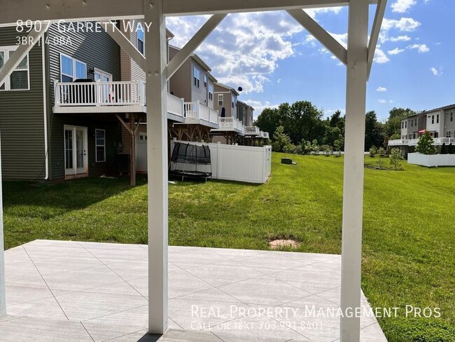 Building Photo - 8907 Garrett Way
