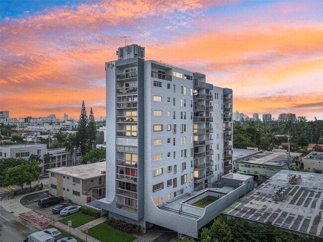 Building Photo - 1345 West Ave