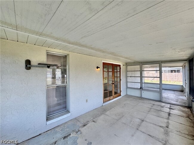 Building Photo - 7346 Captiva Blvd