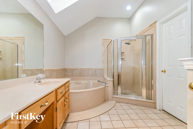 Building Photo - 232 Bradford Ridge Cove