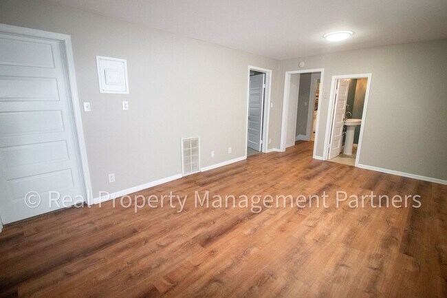 Building Photo - Baraga Duplex