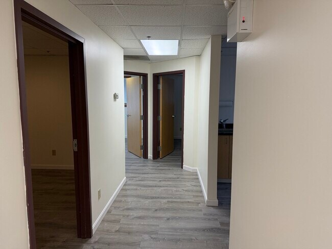 Building Photo - 1565 Main St