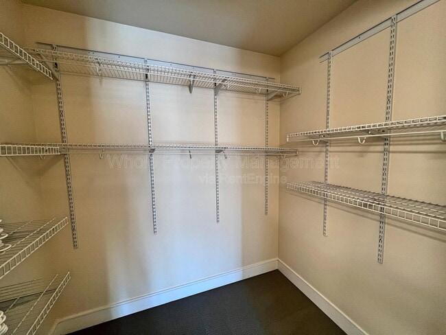 Building Photo - 2403 Bryant St