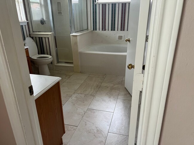 Building Photo - 5618 Village Arbour Dr