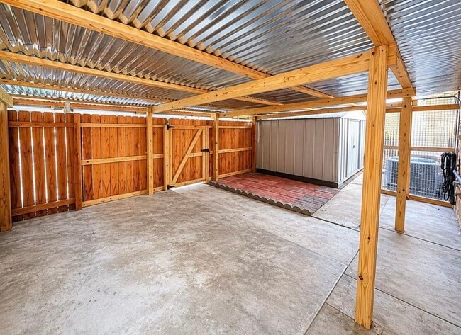 Building Photo - 3320 Burke Rd