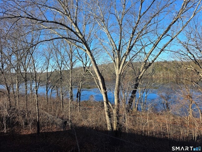 Building Photo - 148 Mathewson St