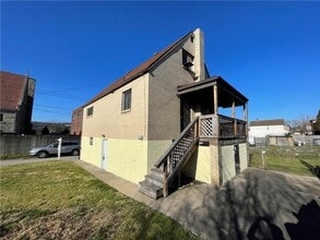 Building Photo - 528 Cypress Alley